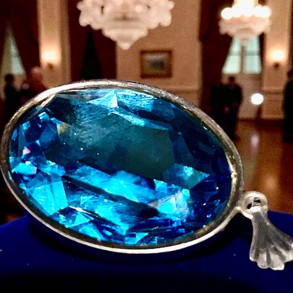 Beautiful Silver Tone Blue Gemstone Pendant 1.5” - Picture 5 of 5